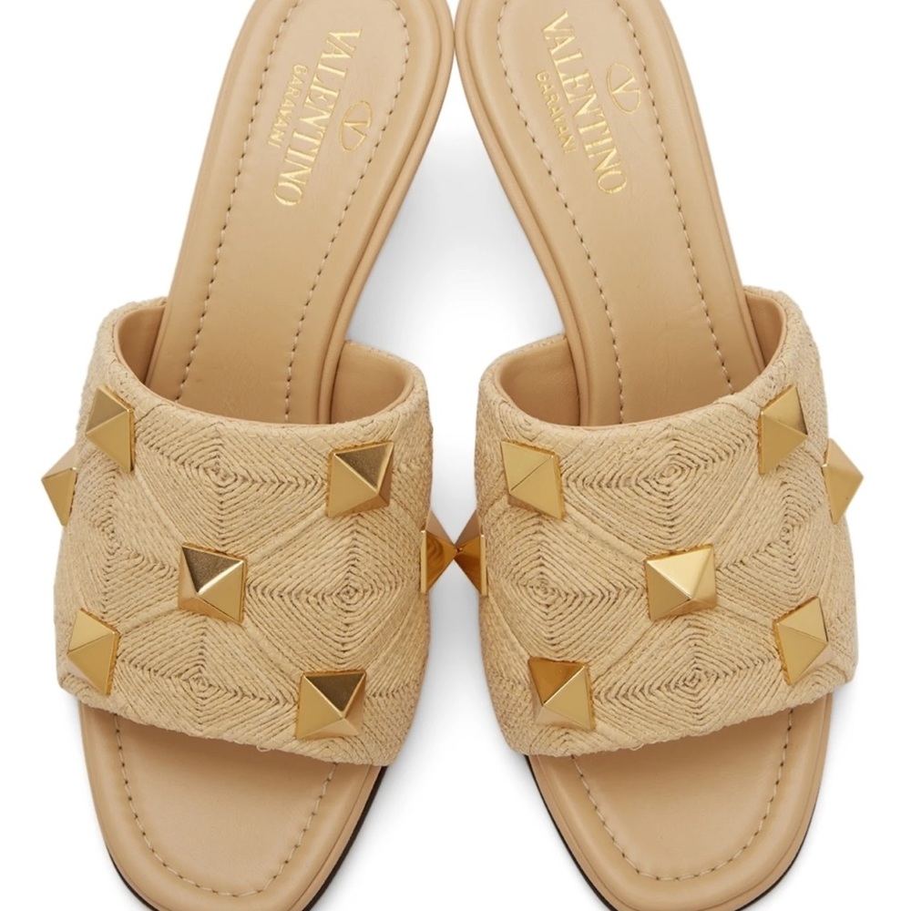 EUC Roman Stud Valentino Heels - Picture 5 of 6